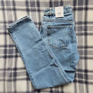 Zara Classic Mom Fit Hi Rise Ankle Length Jeans